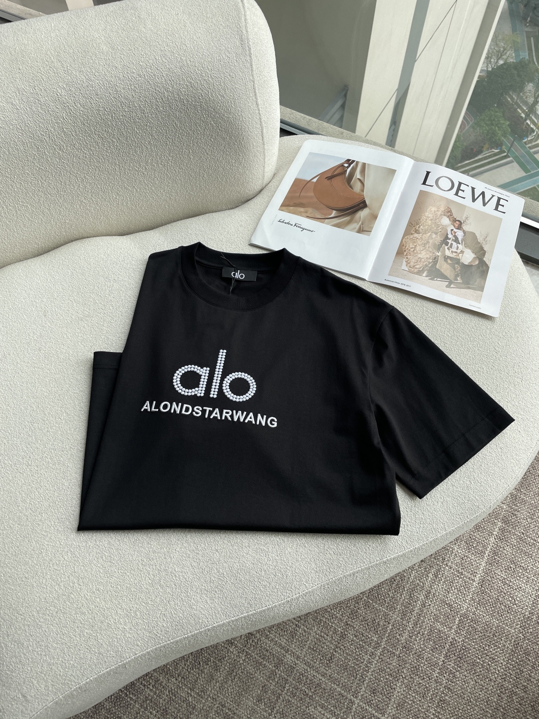 alo 2026春夏新款首发专柜最新款短袖圆领T恤 高端订制 设计前卫时尚！品牌logo重工艺设计 高端