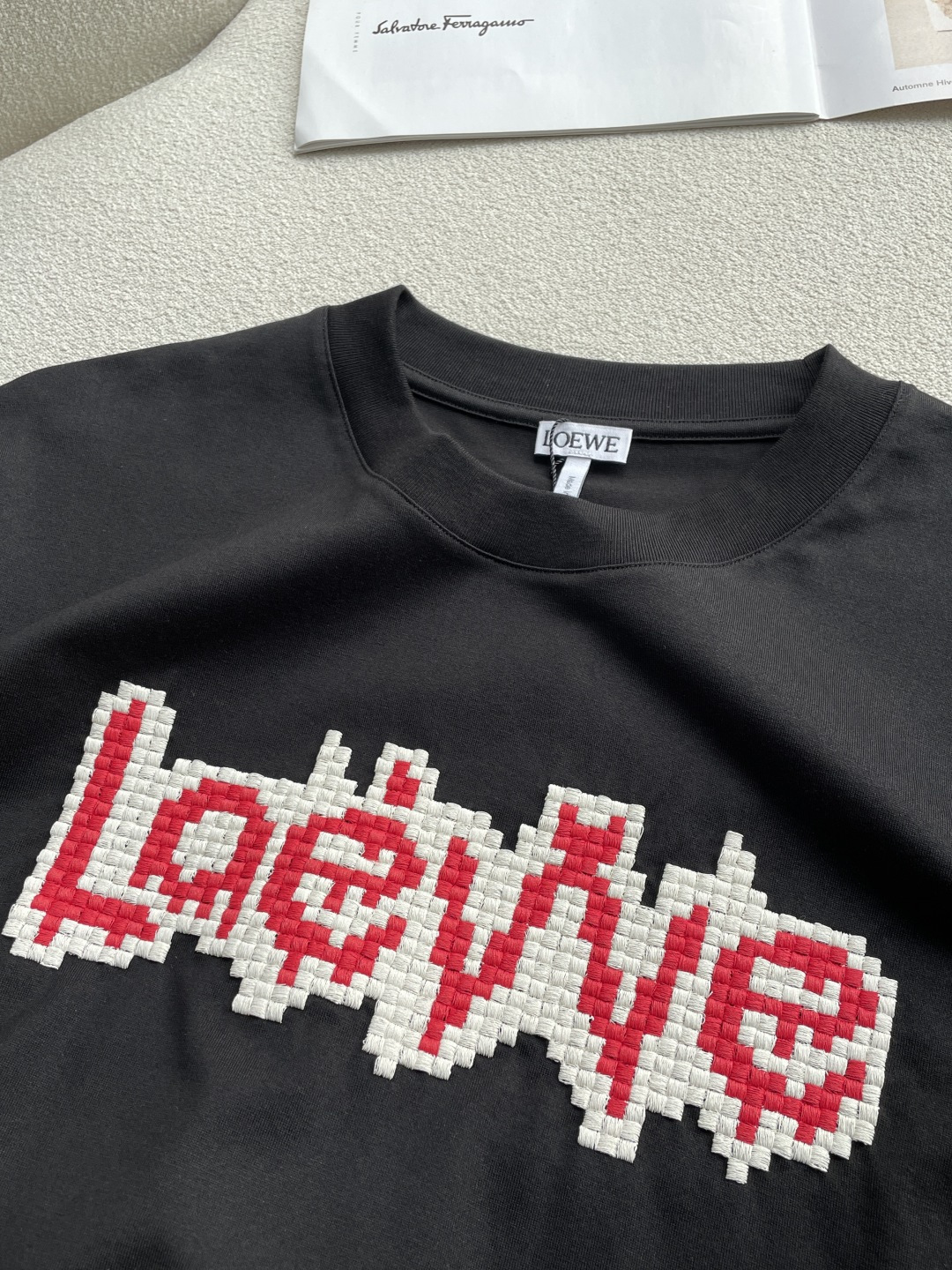 Loewe 2026春夏新款首发专柜最新款短袖圆领T恤 高端订制 设计前卫时尚！品牌logo重工艺设计 