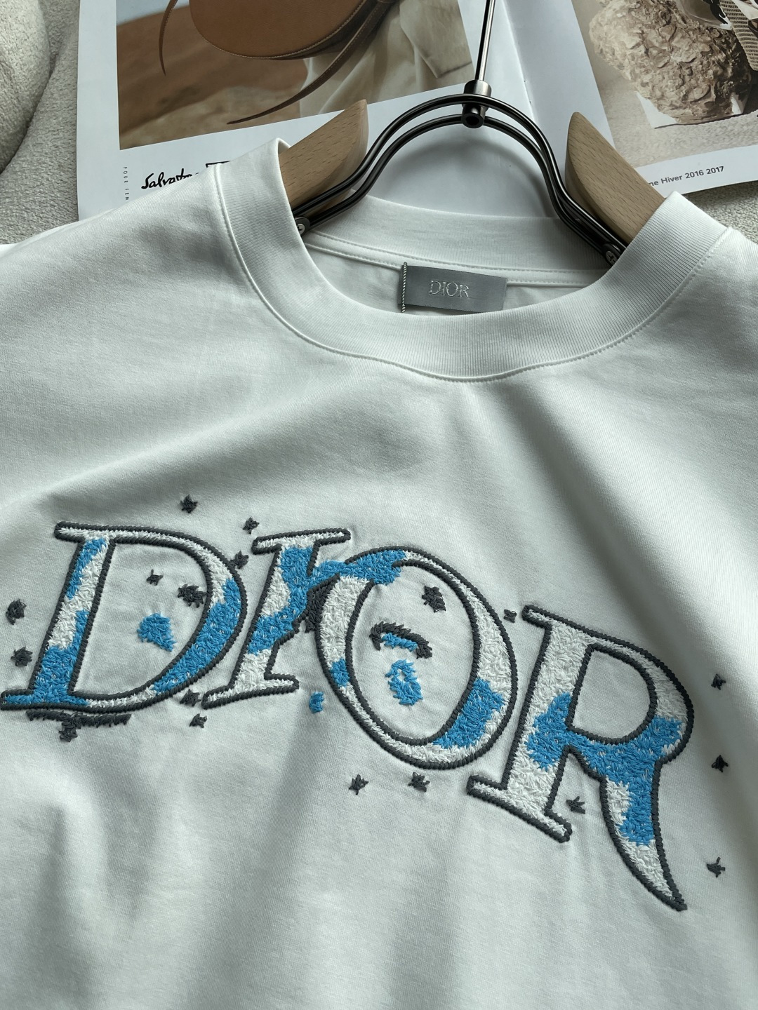 Dior 2026春夏新款首发专柜最新款短袖圆领T恤 高端订制 设计前卫时尚！品牌logo重工艺设计 高