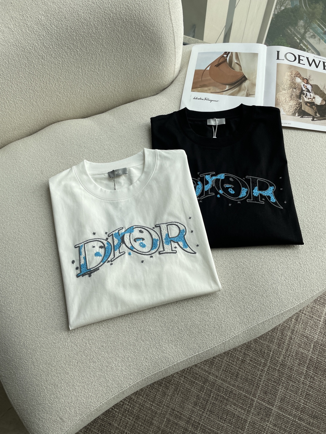 Dior 2026春夏新款首发专柜最新款短袖圆领T恤 高端订制 设计前卫时尚！品牌logo重工艺设计 高