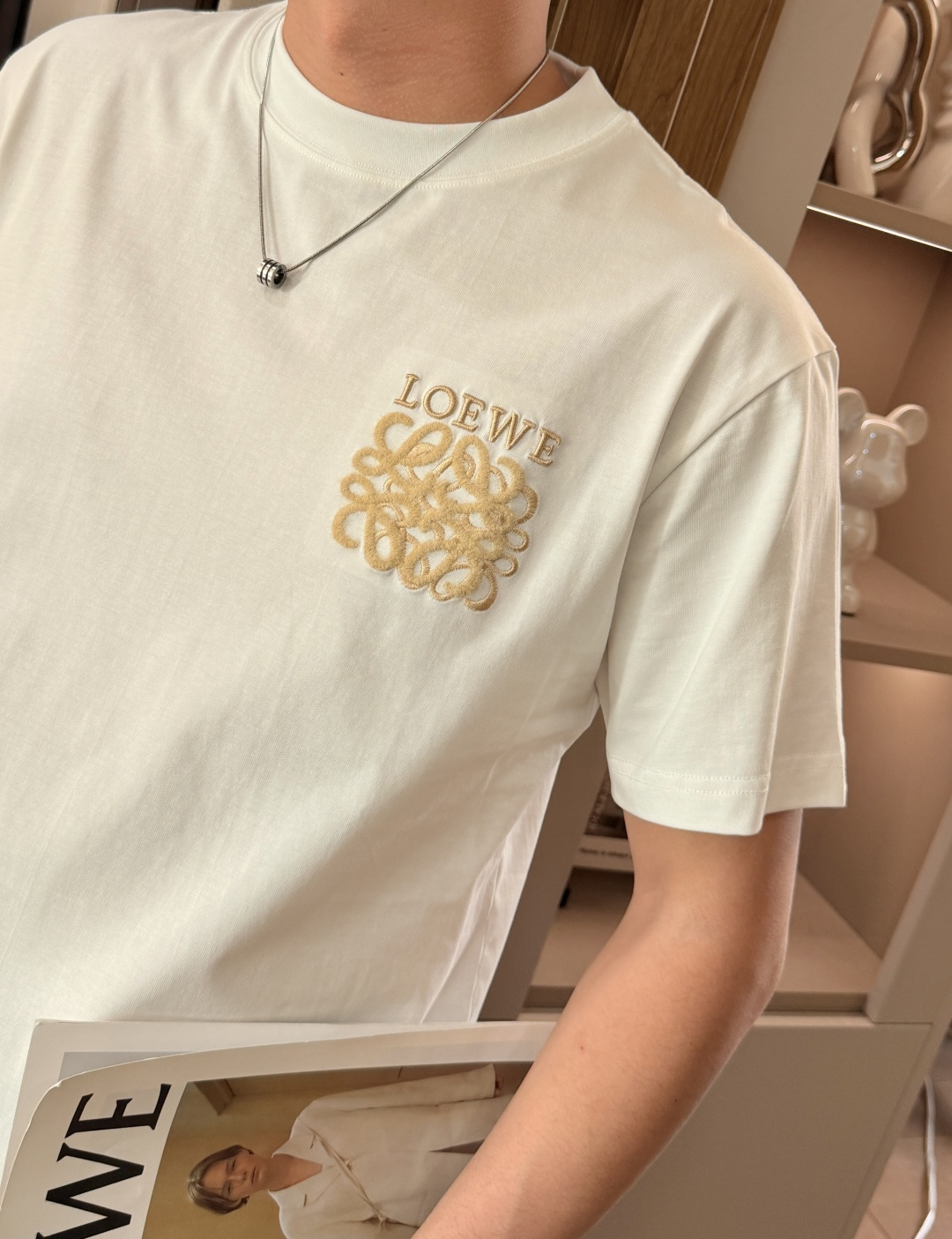 Loewe 2026春夏新款首发专柜最新款短袖圆领T恤 高端订制 设计前卫时尚！品牌logo重工艺设计 