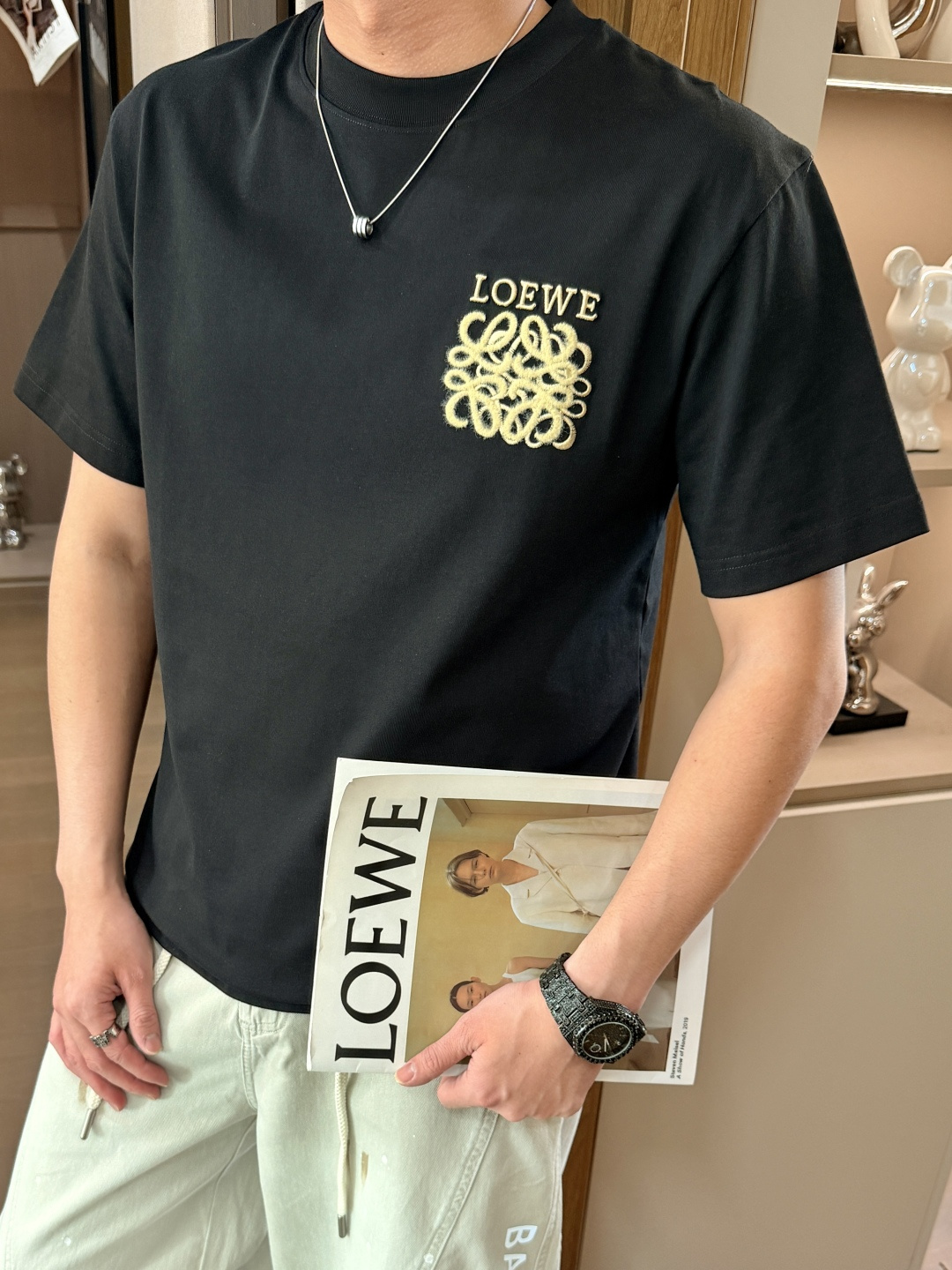 Loewe 2026春夏新款首发专柜最新款短袖圆领T恤 高端订制 设计前卫时尚！品牌logo重工艺设计 
