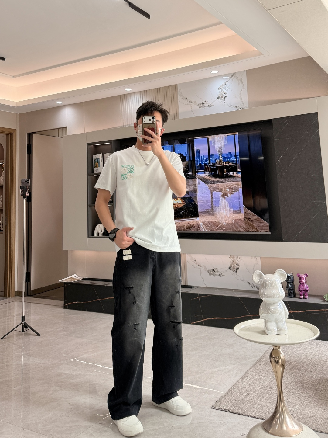Loewe 2026春夏新款首发专柜最新款短袖圆领T恤 高端订制 设计前卫时尚！品牌logo重工艺设计 