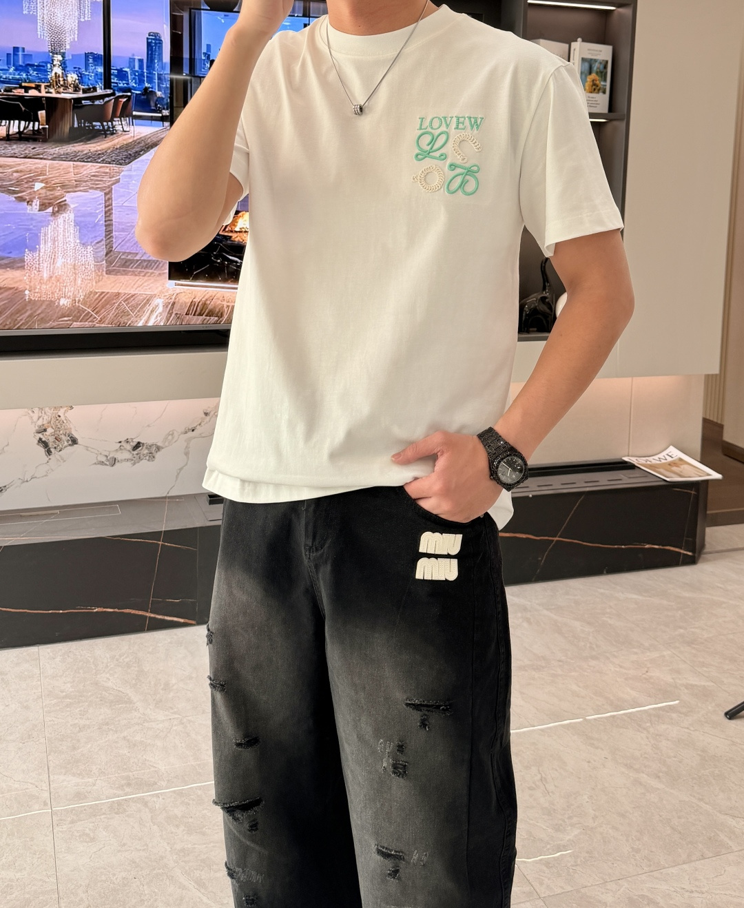 Loewe 2026春夏新款首发专柜最新款短袖圆领T恤 高端订制 设计前卫时尚！品牌logo重工艺设计 