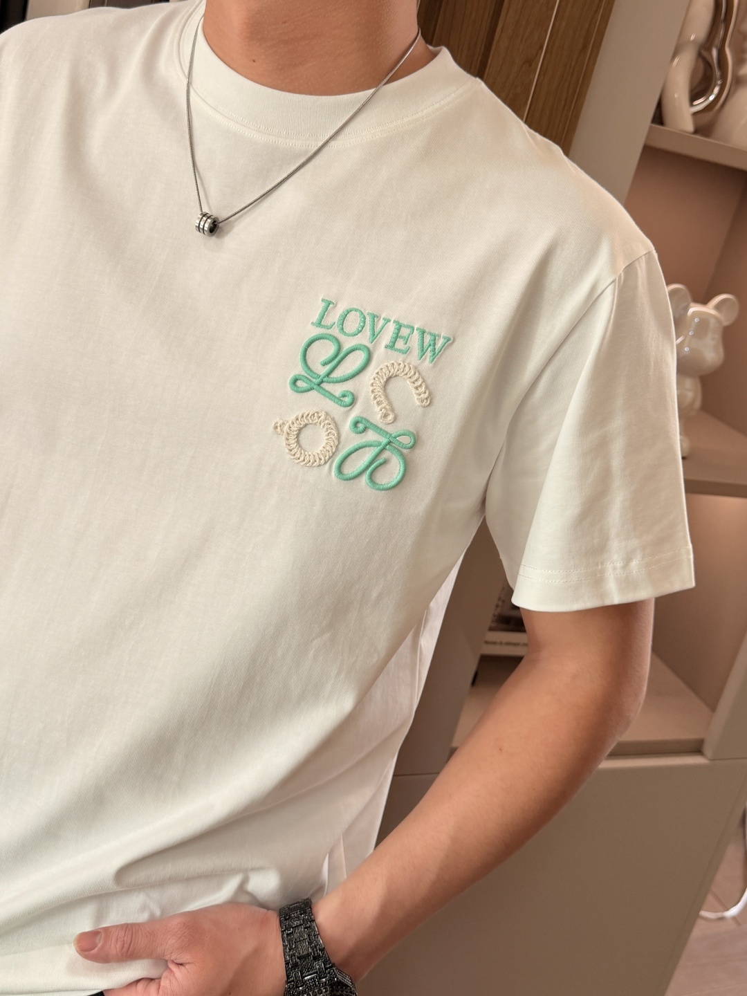 Loewe 2026春夏新款首发专柜最新款短袖圆领T恤 高端订制 设计前卫时尚！品牌logo重工艺设计 