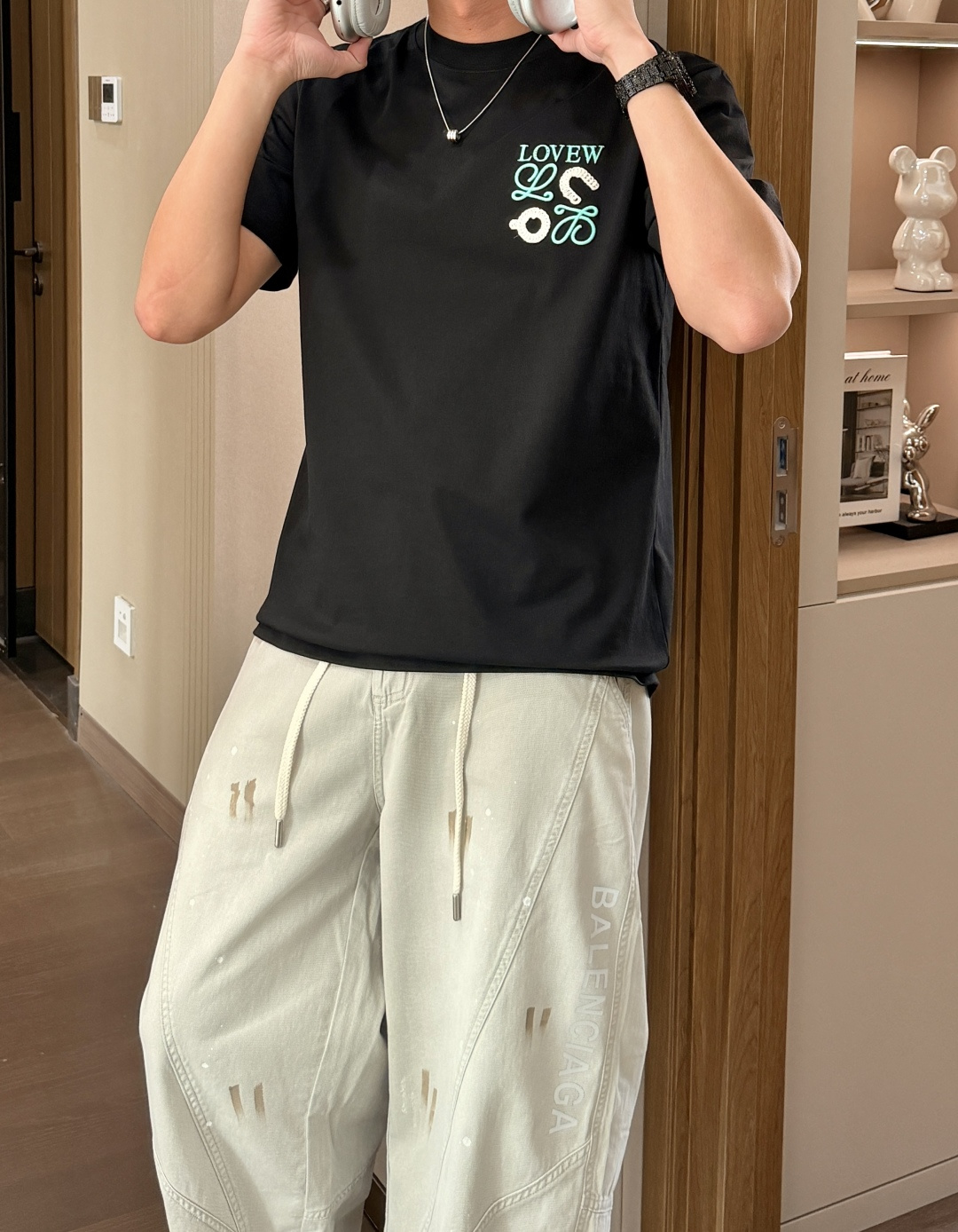 Loewe 2026春夏新款首发专柜最新款短袖圆领T恤 高端订制 设计前卫时尚！品牌logo重工艺设计 