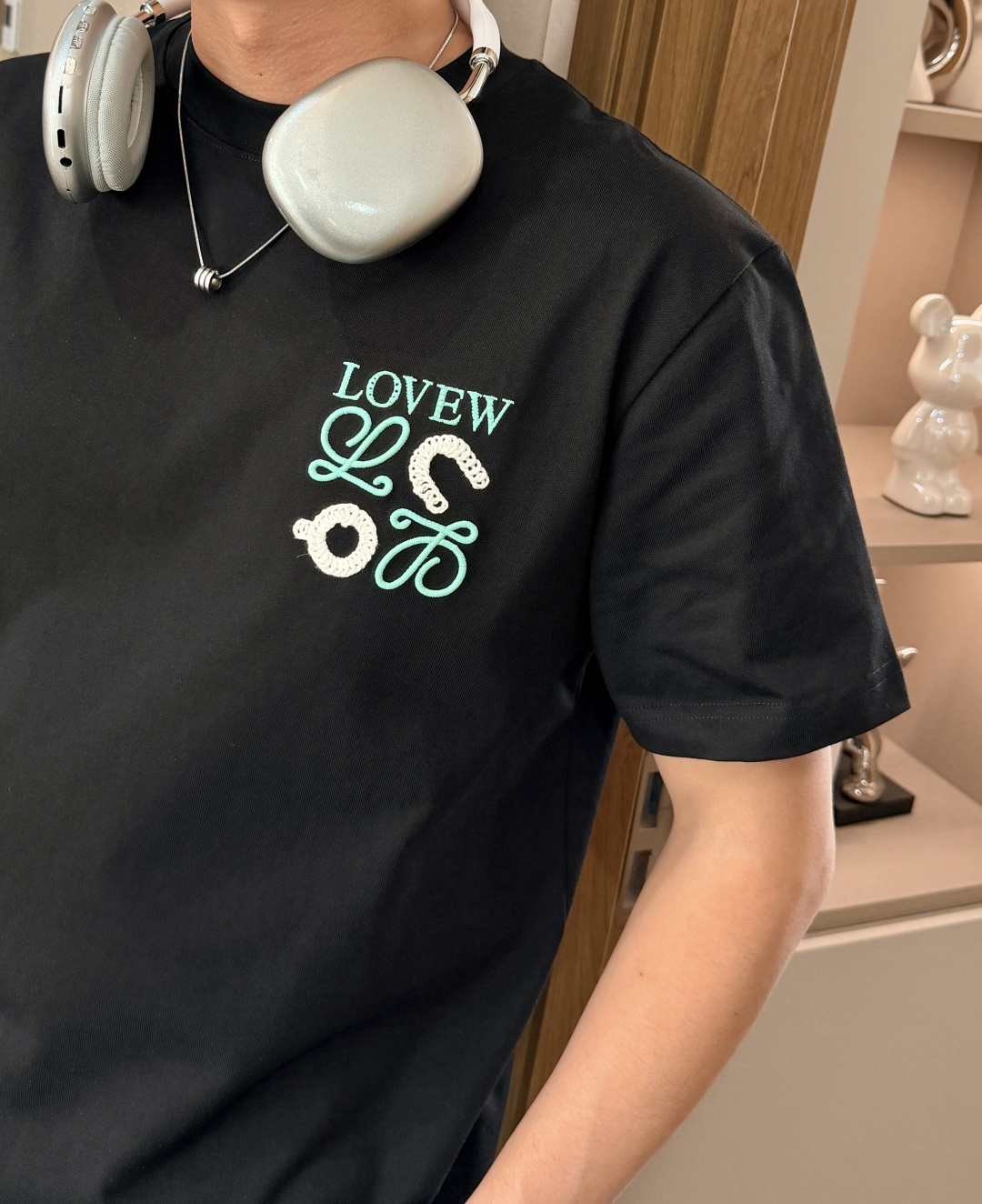 Loewe 2026春夏新款首发专柜最新款短袖圆领T恤 高端订制 设计前卫时尚！品牌logo重工艺设计 