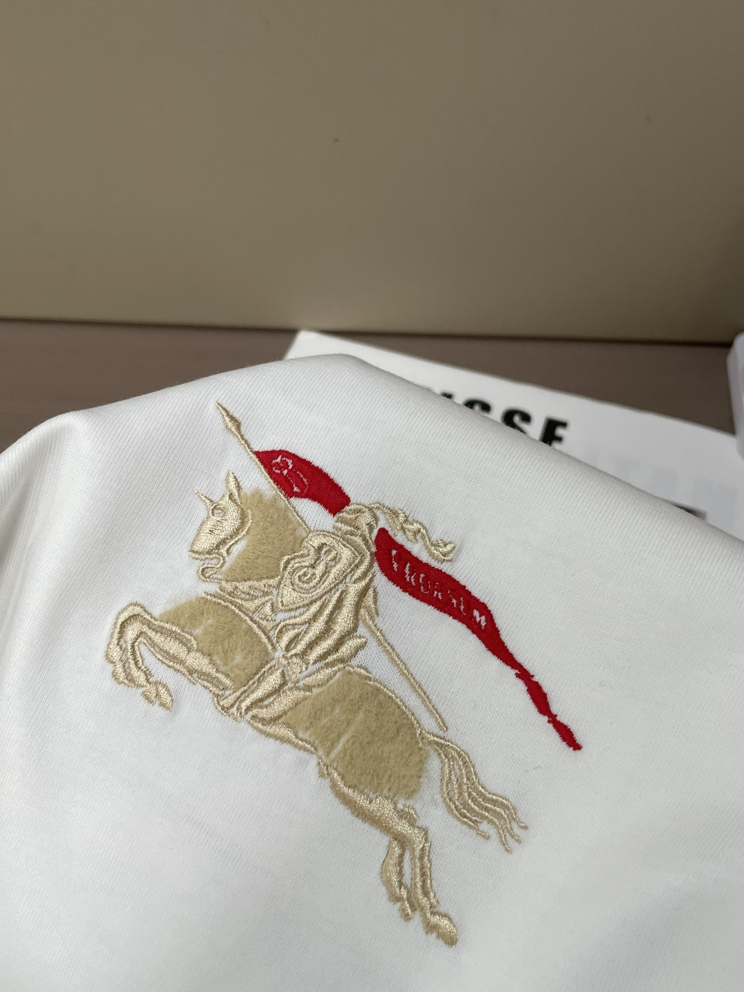 Bur 2026春夏新款首发专柜最新款短袖圆领T恤 高端订制 设计前卫时尚！品牌logo重工艺设计 高端