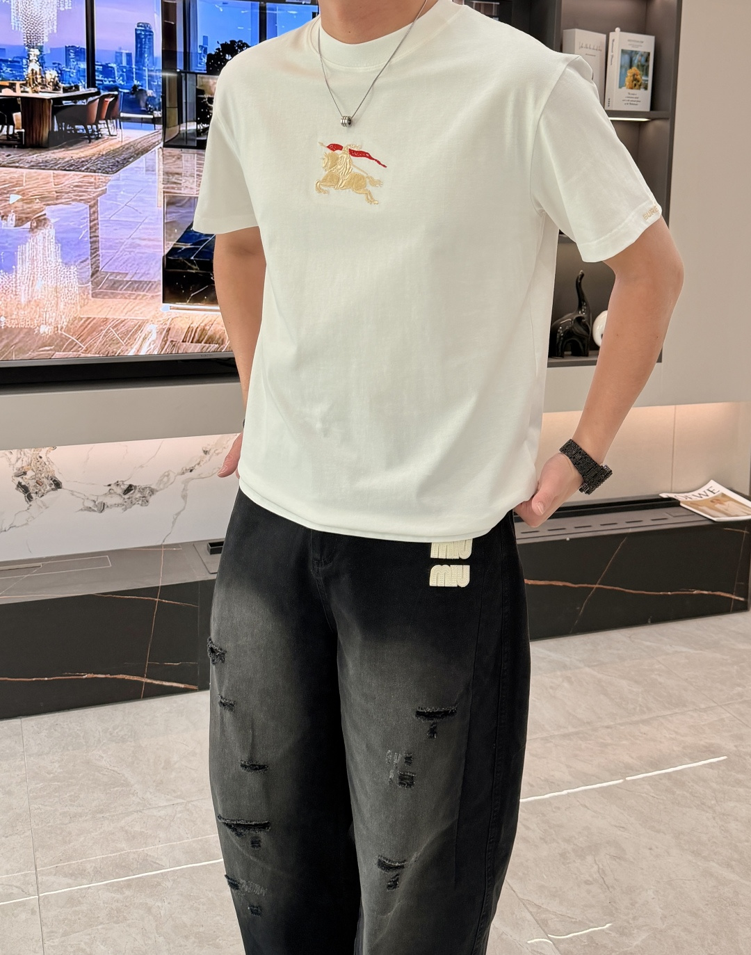 Bur 2026春夏新款首发专柜最新款短袖圆领T恤 高端订制 设计前卫时尚！品牌logo重工艺设计 高端