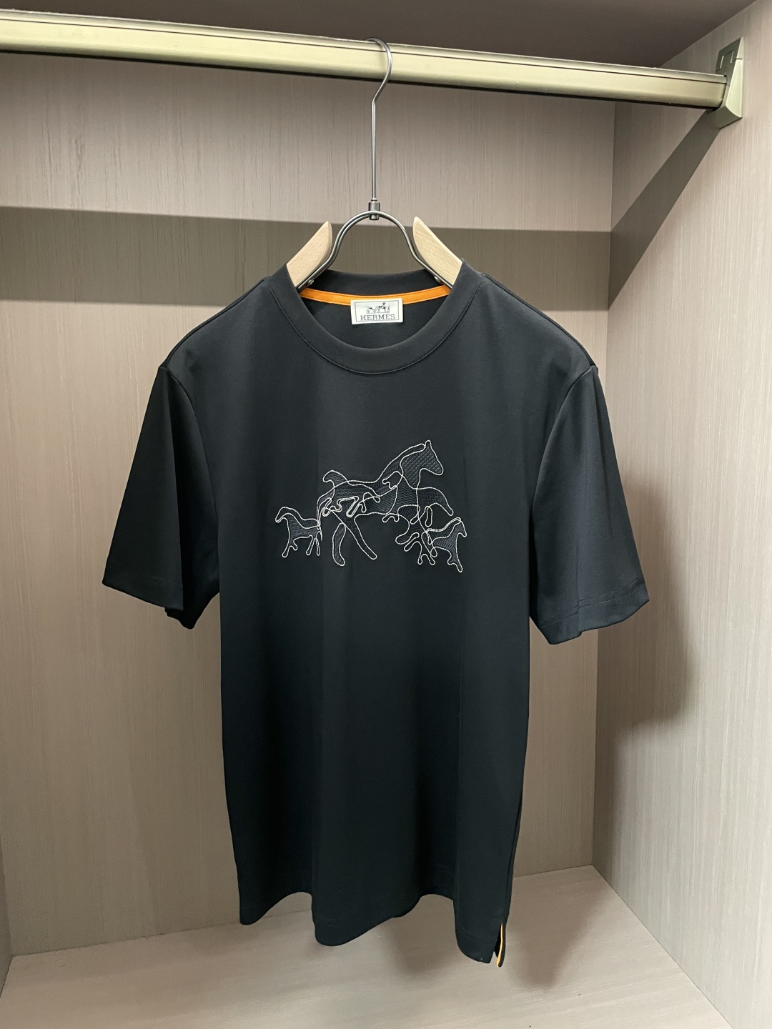 爱🐎仕 2026春夏新款男士短袖T恤，全新升级百搭基础款，低调奢华，品格之选！甄选进口丝光棉打造而成，吸