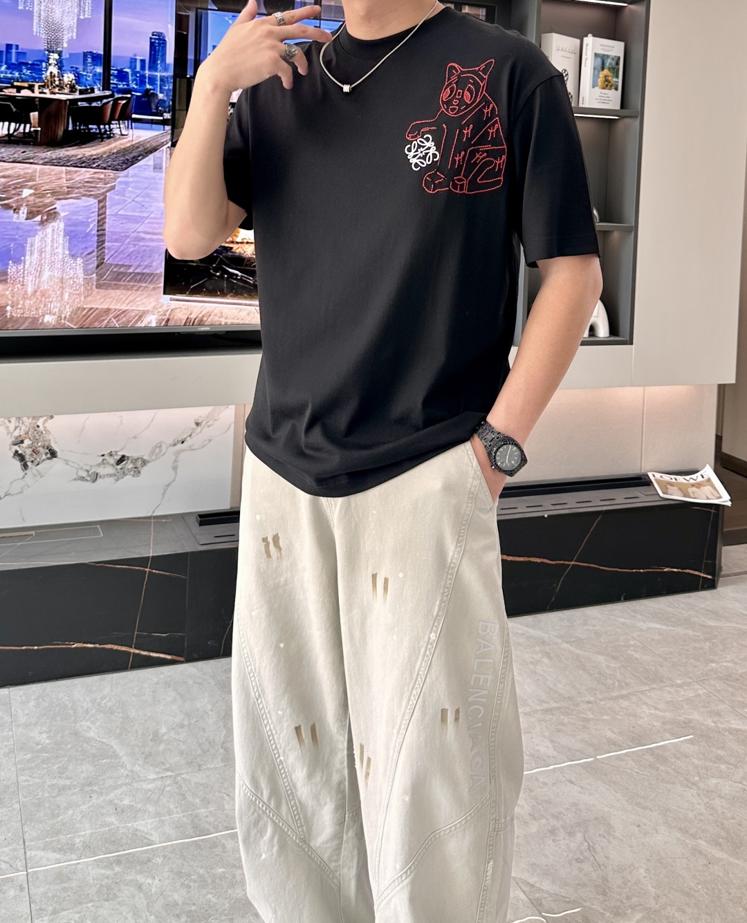 Loewe 2026春夏新款首发专柜最新款短袖圆领T恤 高端订制 设计前卫时尚！品牌logo重工艺设计 