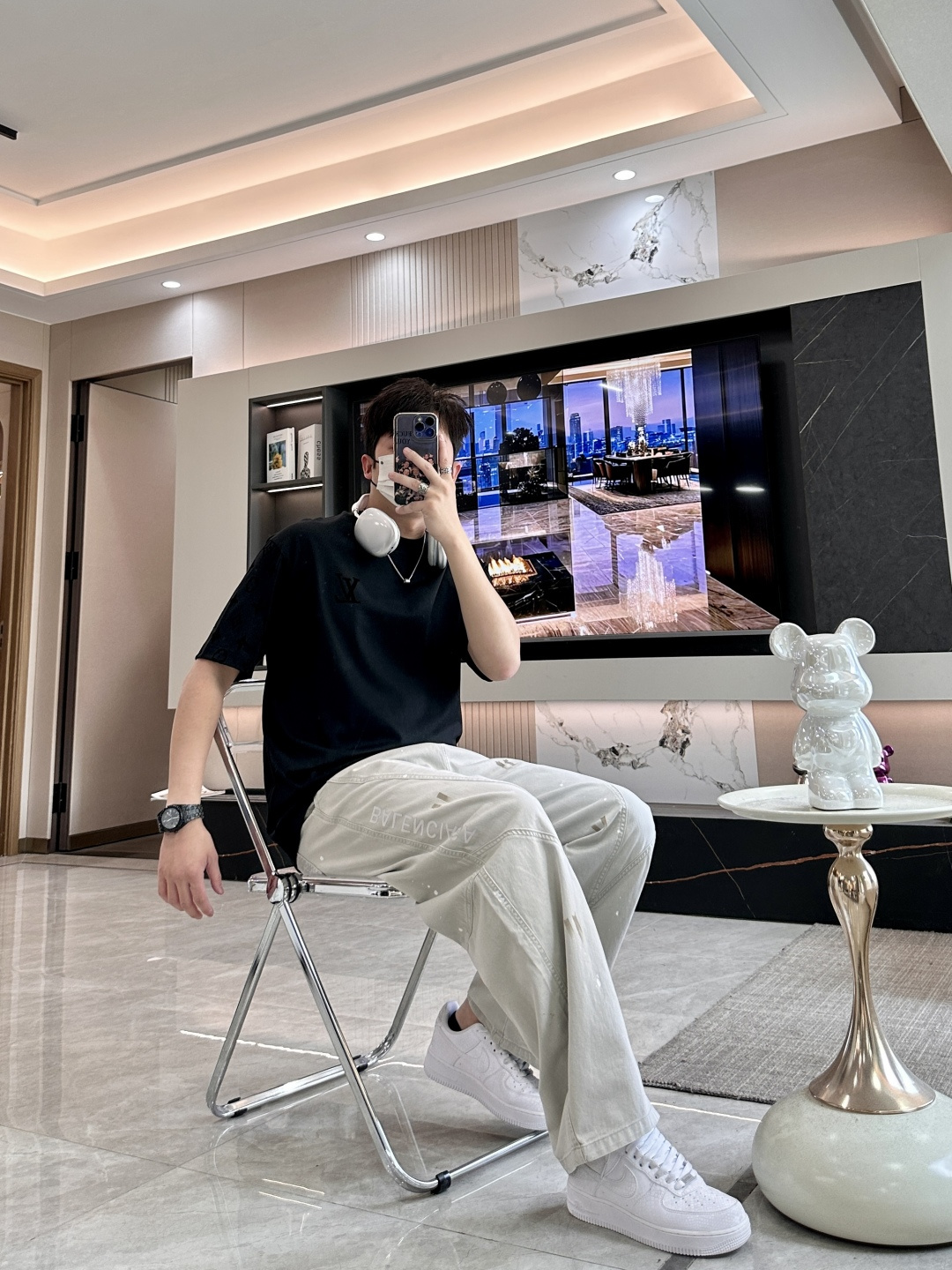 Lv 2026春夏新款首发专柜最新款短袖圆领T恤 高端订制 设计前卫时尚！品牌logo重工艺设计 高端定