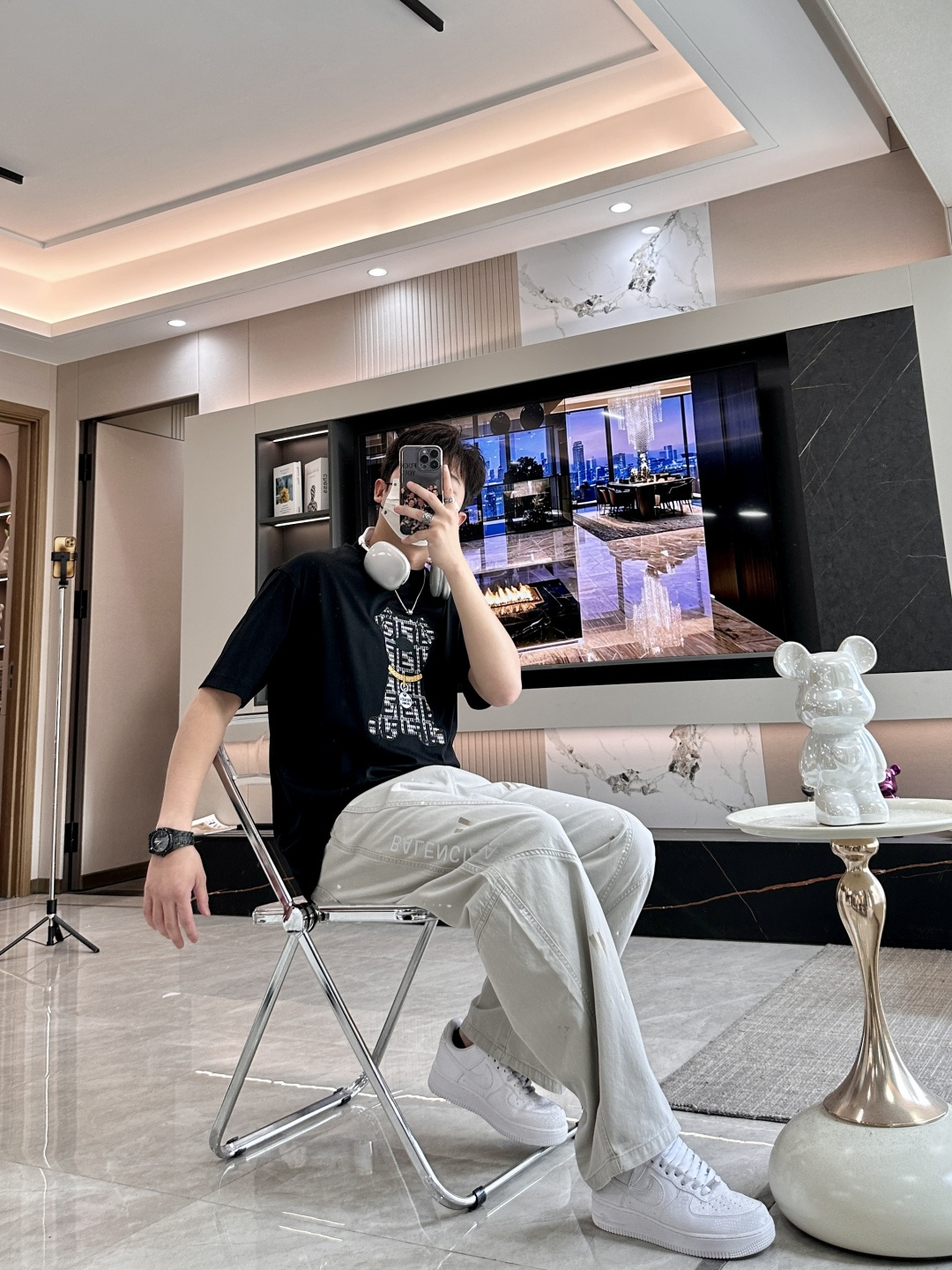 NO:758200,FD 2026 spring and summer new style debut counter, the latest short-sleeved round neck T-shirt, high-end customization, avant-garde and fashionable design!  Brand logo emphasizes craftsmanship design. High-end customized 100% cotton top-grade mercerized fabric. Soft to the touch. Comfortable to wear. Exquisite stitching at the counter level. Fine workmanship. The upper body effect is incomparably handsome!  A must-have item for a stylish man!  Size M-3XL,,T-shirt,tees,t-shirt,19860909FD 2026春夏新款首发专柜最新款短袖圆领T恤 高端订制 设计前卫时尚！品牌logo重工艺设计 高端定制百分百棉顶级丝光面料.手感柔软.穿着舒适.专柜级别精致车线.做工精细.上身效果无敌帅气！型男必备单品！ 码数M-3XL,,T-shirt,tees，t-shirt,,Men's clothing