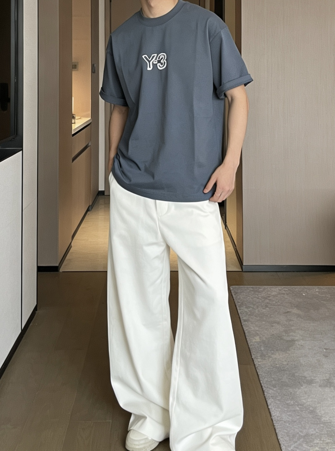 Y-3 2026春夏款/官网同步面料采用重磅纯棉精梳棉面料，OS宽松版型，上身版型超正！日常百搭，衣橱必