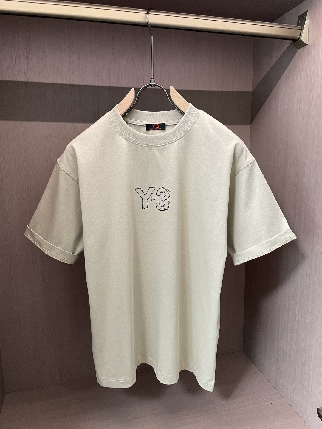 Y-32026春夏款/官网同步面料采用重磅纯棉精梳棉面料，OS宽松版型，上身版型超正！日常百搭，衣橱必备