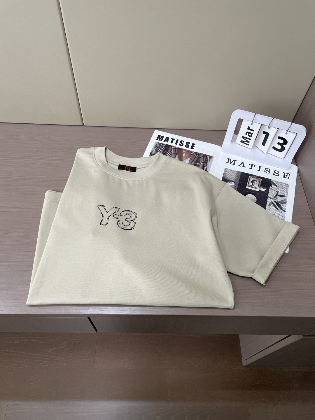 Y-32026春夏款/官网同步面料采用重磅纯棉精梳棉面料，OS宽松版型，上身版型超正！日常百搭，衣橱必备