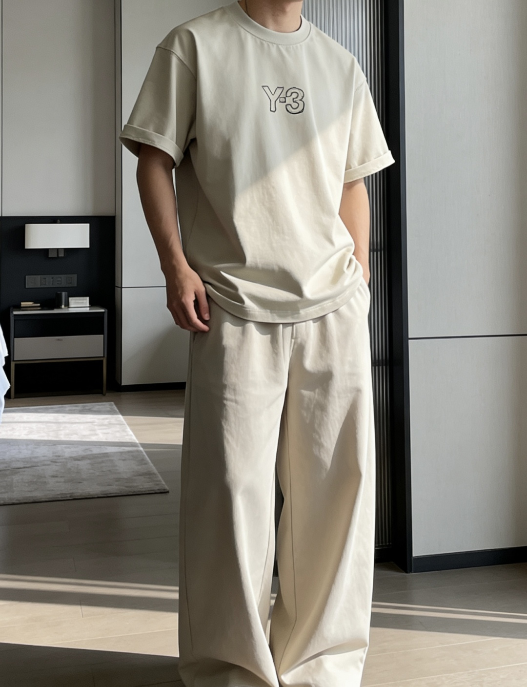 Y-32026春夏款/官网同步面料采用重磅纯棉精梳棉面料，OS宽松版型，上身版型超正！日常百搭，衣橱必备