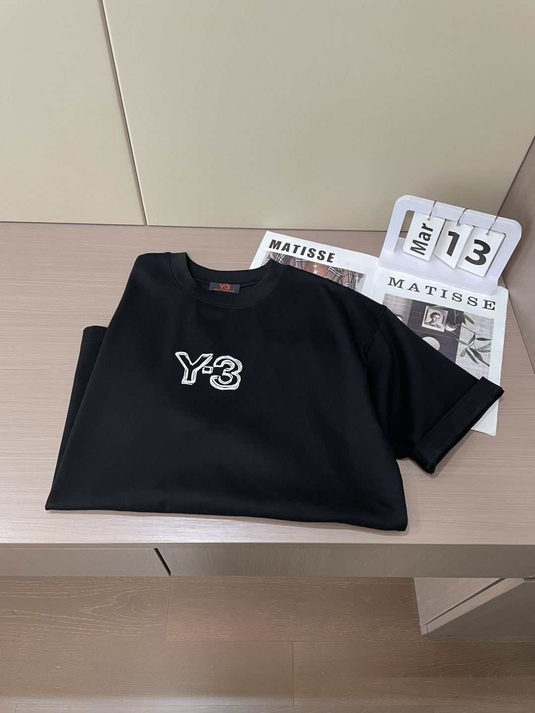 Y-3 2026春夏款/官网同步面料采用重磅纯棉精梳棉面料，OS宽松版型，上身版型超正！日常百搭，衣橱必
