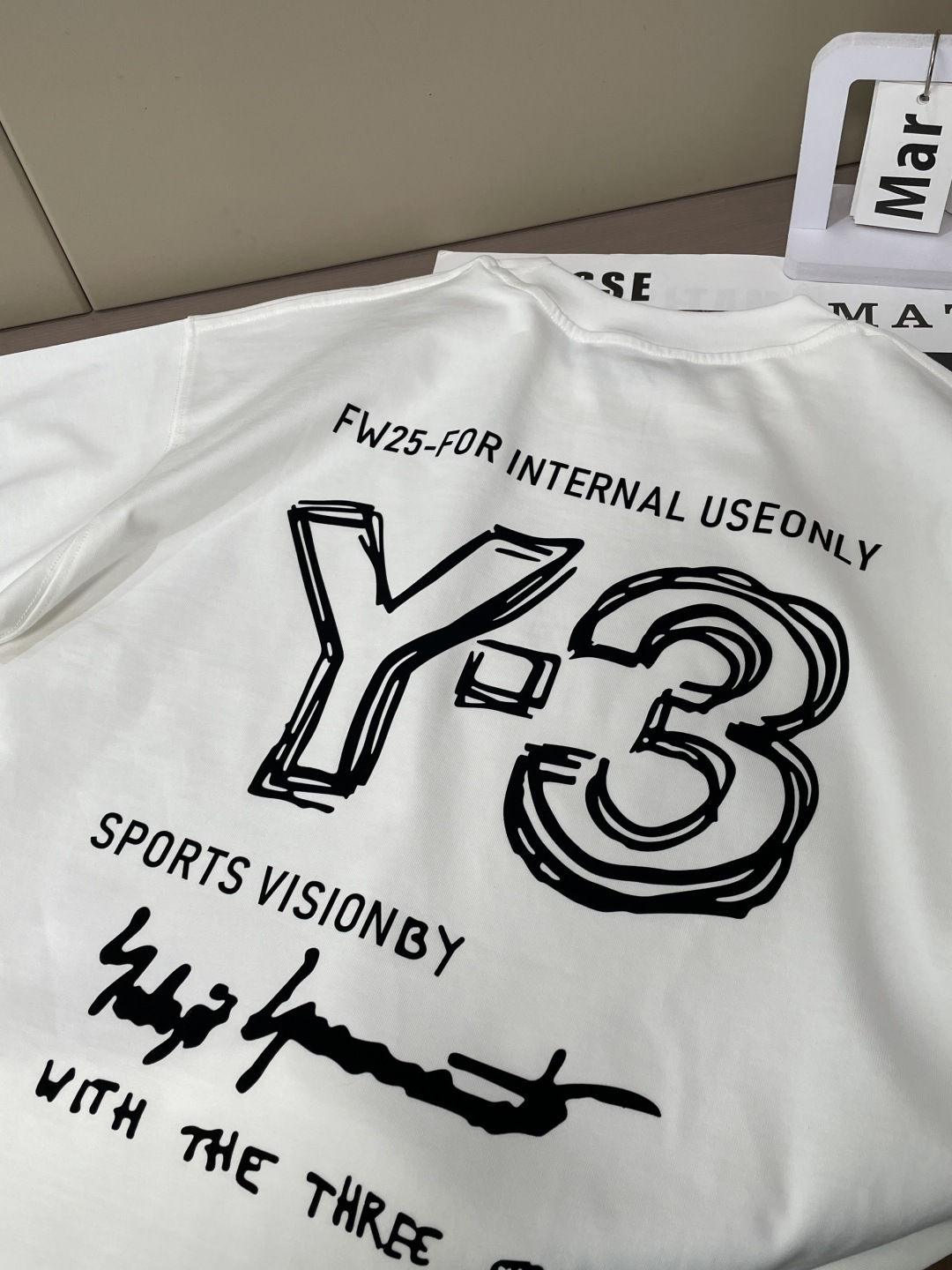 Y-3 2026春夏款/官网同步面料采用重磅纯棉精梳棉面料，OS宽松版型，上身版型超正！日常百搭，衣橱必