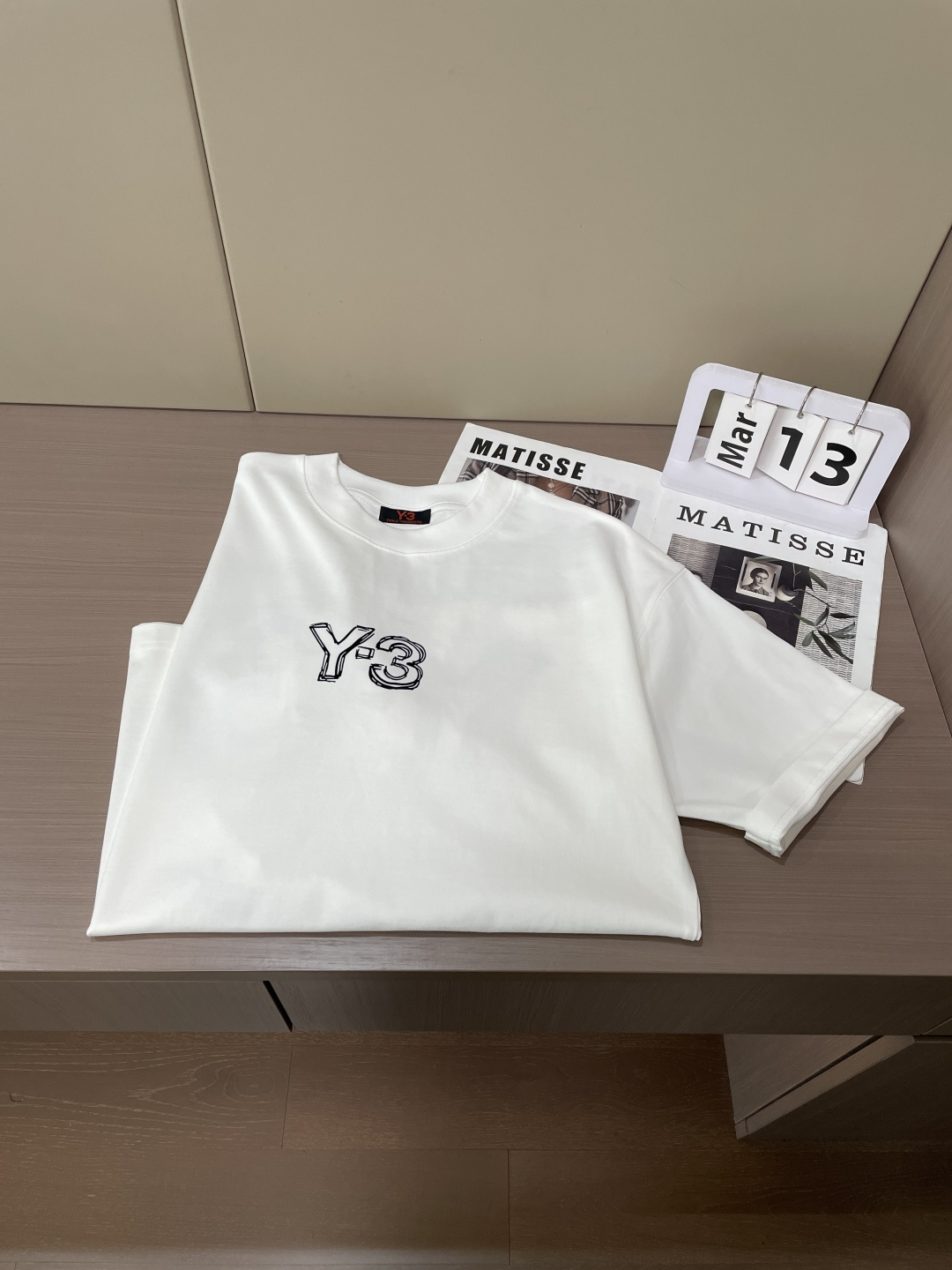 Y-3 2026春夏款/官网同步面料采用重磅纯棉精梳棉面料，OS宽松版型，上身版型超正！日常百搭，衣橱必