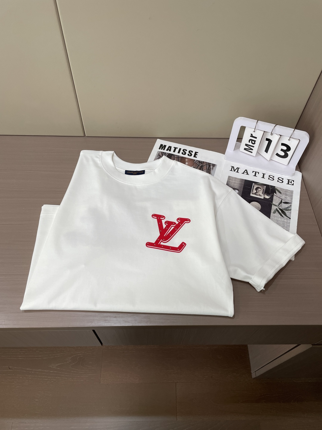 Lv2026春夏款/官网同步面料采用重磅纯棉精梳棉面料，OS宽松版型，上身版型超正！日常百搭，衣橱必备单