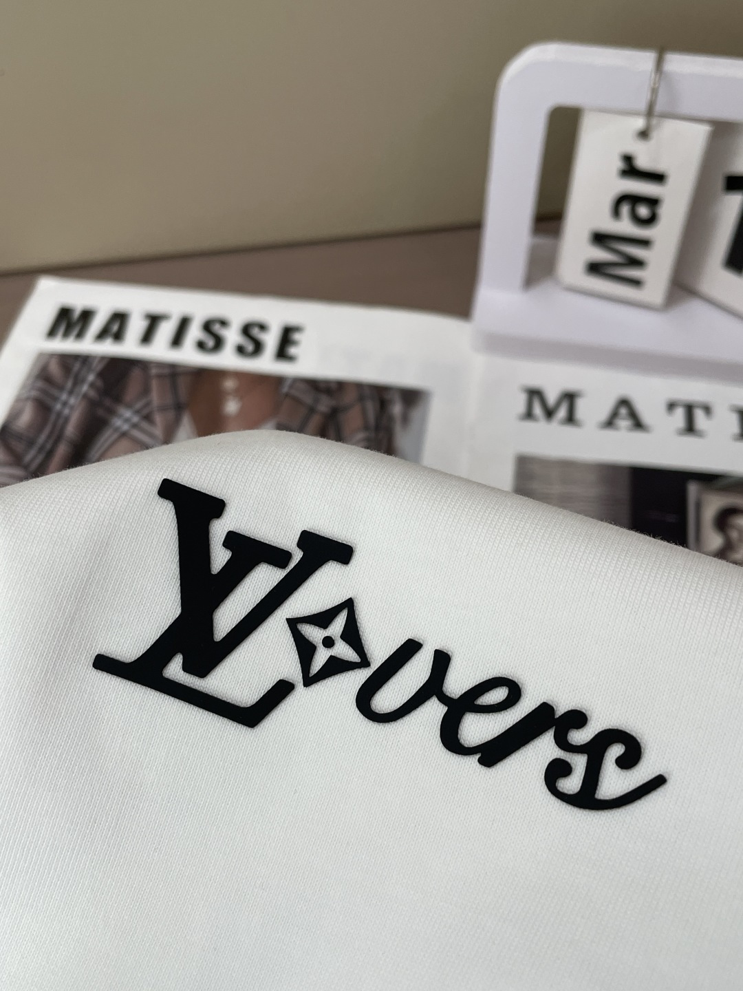 Lv2026春夏款/官网同步面料采用重磅纯棉精梳棉面料，OS宽松版型，上身版型超正！日常百搭，衣橱必备单