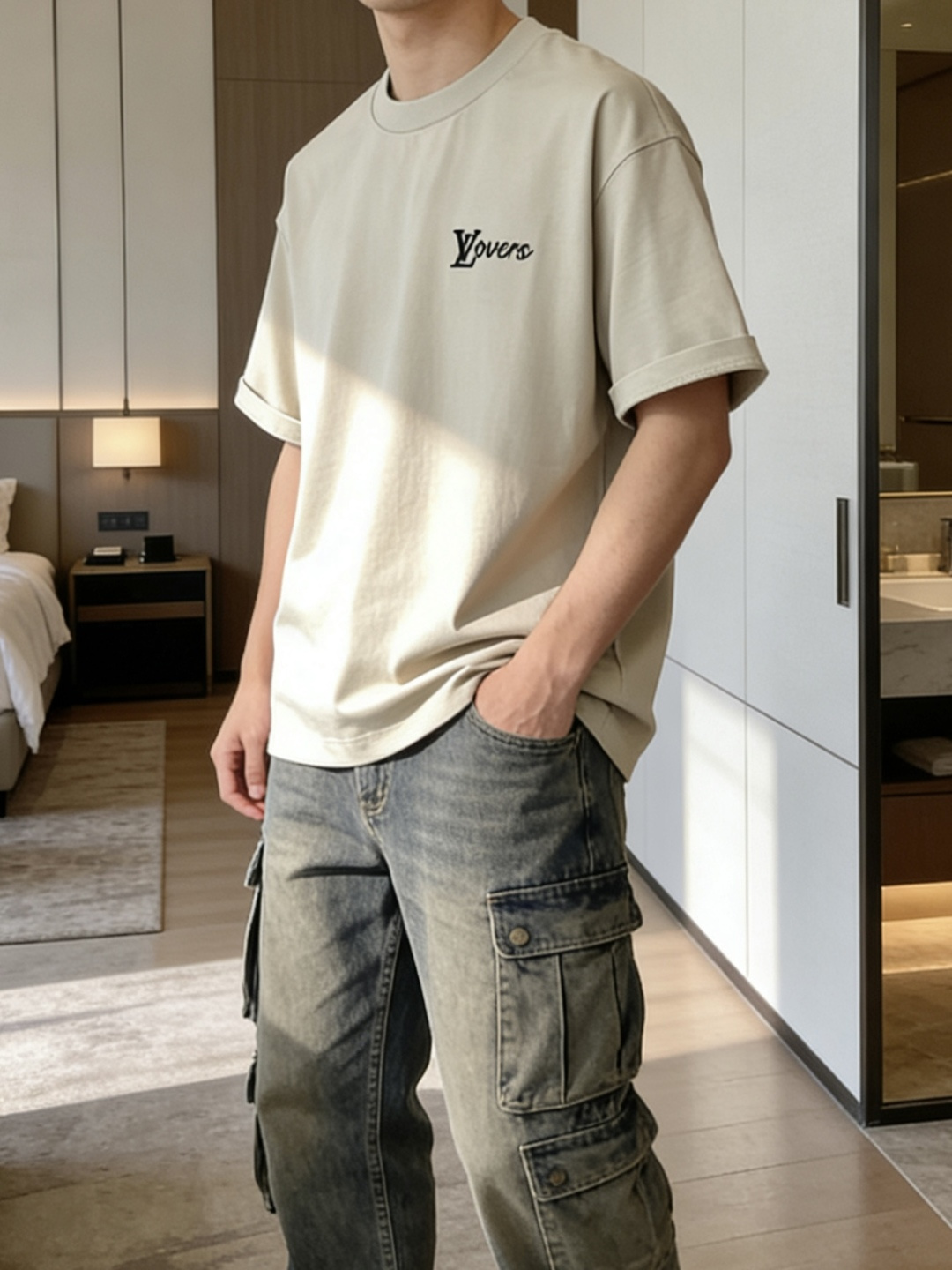Lv2026春夏款/官网同步面料采用重磅纯棉精梳棉面料，OS宽松版型，上身版型超正！日常百搭，衣橱必备单