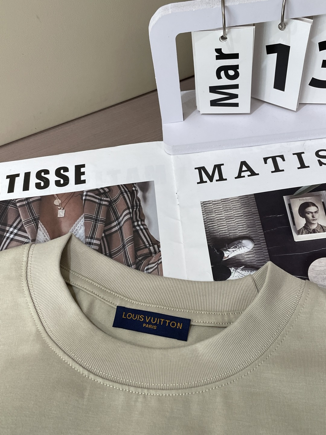 Lv2026春夏款/官网同步面料采用重磅纯棉精梳棉面料，OS宽松版型，上身版型超正！日常百搭，衣橱必备单