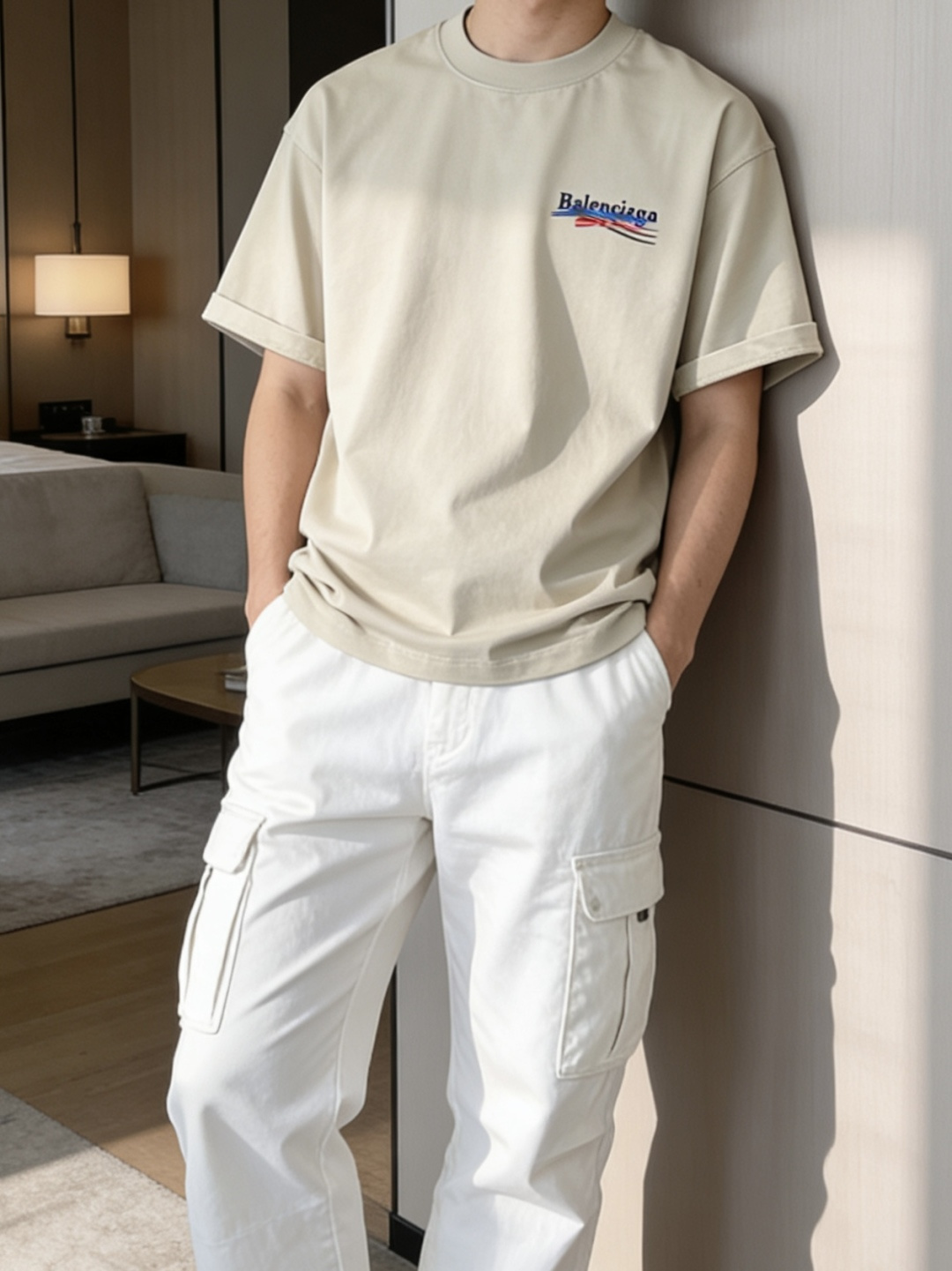 巴黎2026春夏款/官网同步面料采用重磅纯棉精梳棉面料，OS宽松版型，上身版型超正！日常百搭，衣橱必备单