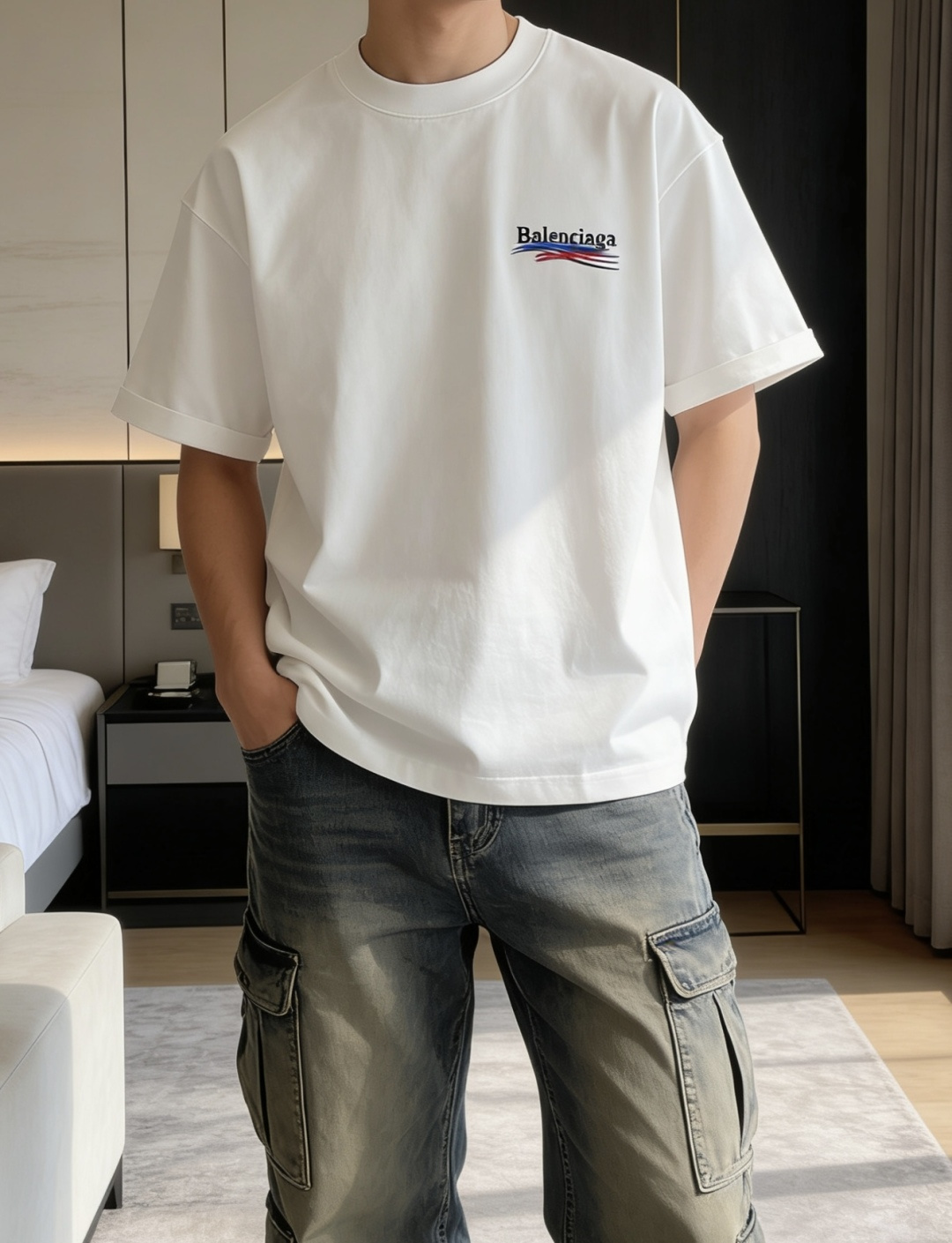 巴黎2026春夏款/官网同步面料采用重磅纯棉精梳棉面料，OS宽松版型，上身版型超正！日常百搭，衣橱必备单