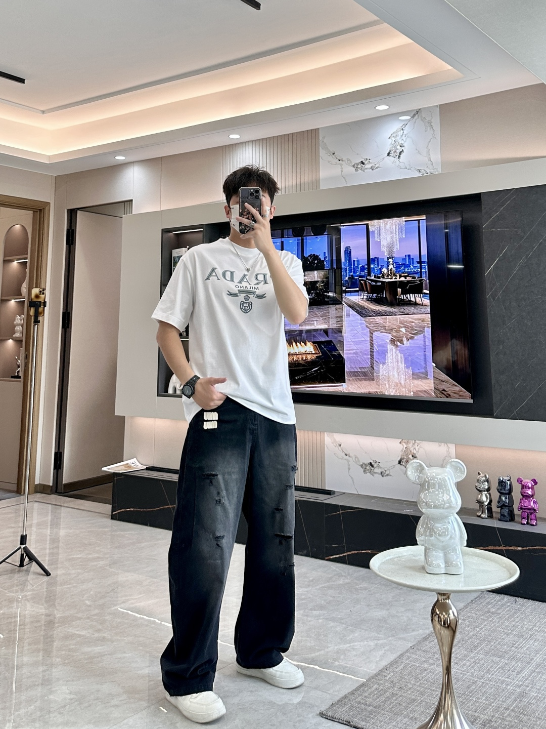 Prad 2026春夏新款首发专柜最新款短袖圆领T恤 高端订制 设计前卫时尚！品牌logo重工艺设计 高