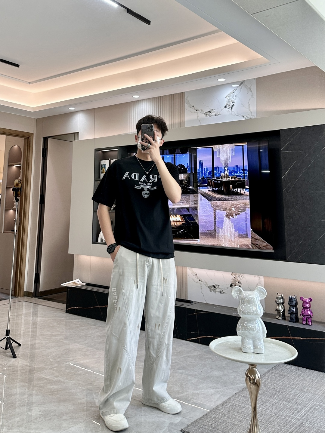 Prad 2026春夏新款首发专柜最新款短袖圆领T恤 高端订制 设计前卫时尚！品牌logo重工艺设计 高