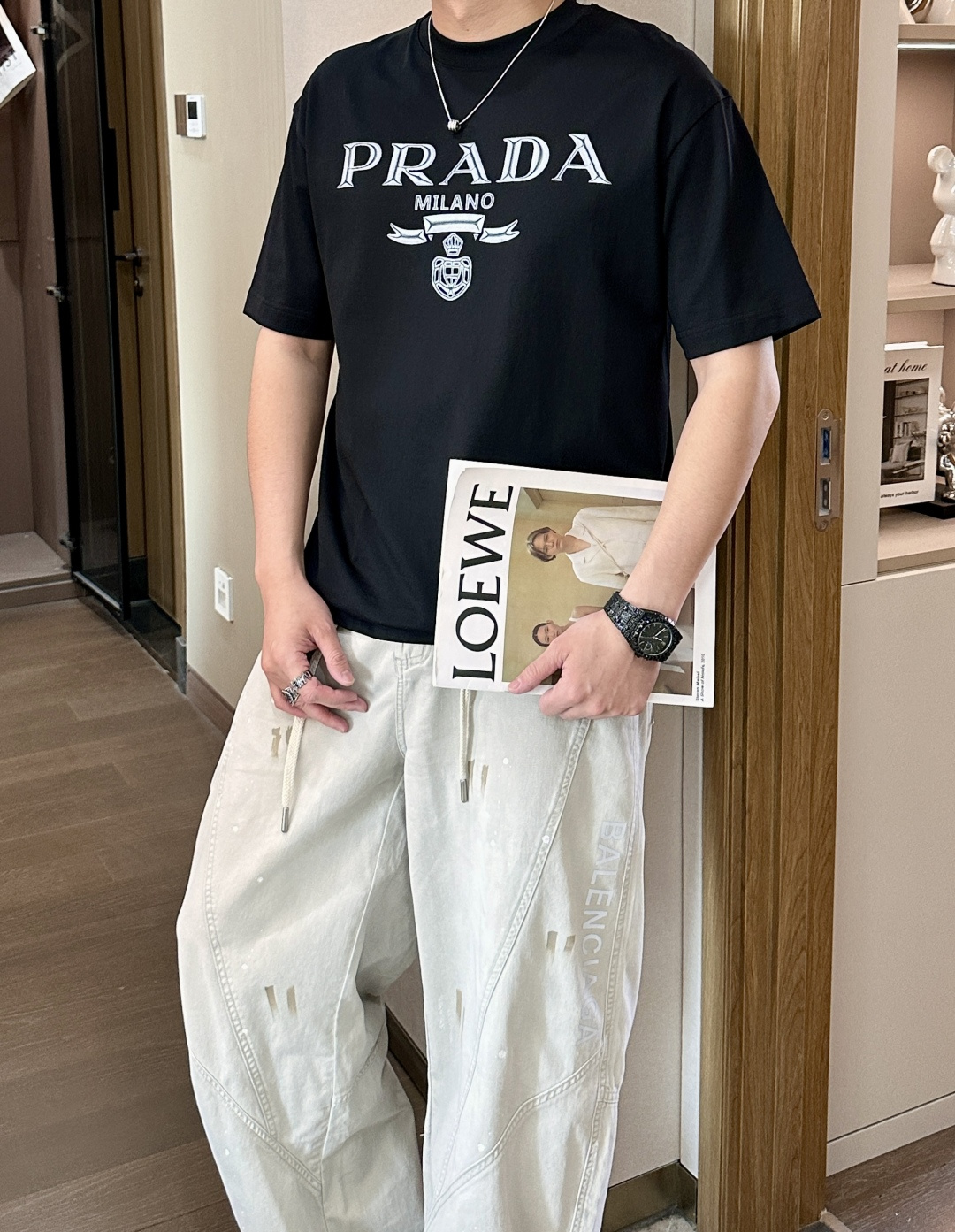 Prad 2026春夏新款首发专柜最新款短袖圆领T恤 高端订制 设计前卫时尚！品牌logo重工艺设计 高