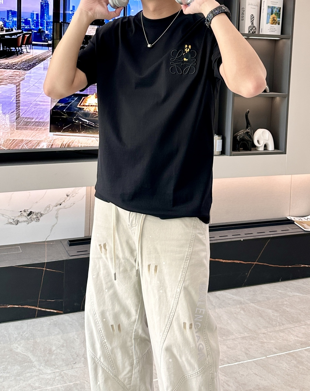 Loewe 2026春夏新款首发专柜最新款短袖圆领T恤 高端订制 设计前卫时尚！品牌logo重工艺设计 