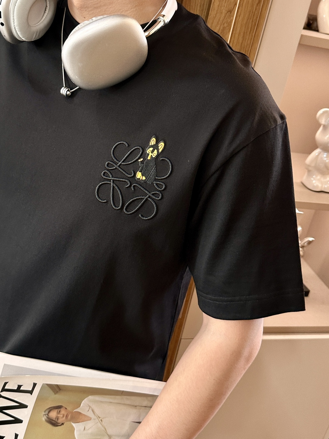 Loewe 2026春夏新款首发专柜最新款短袖圆领T恤 高端订制 设计前卫时尚！品牌logo重工艺设计 