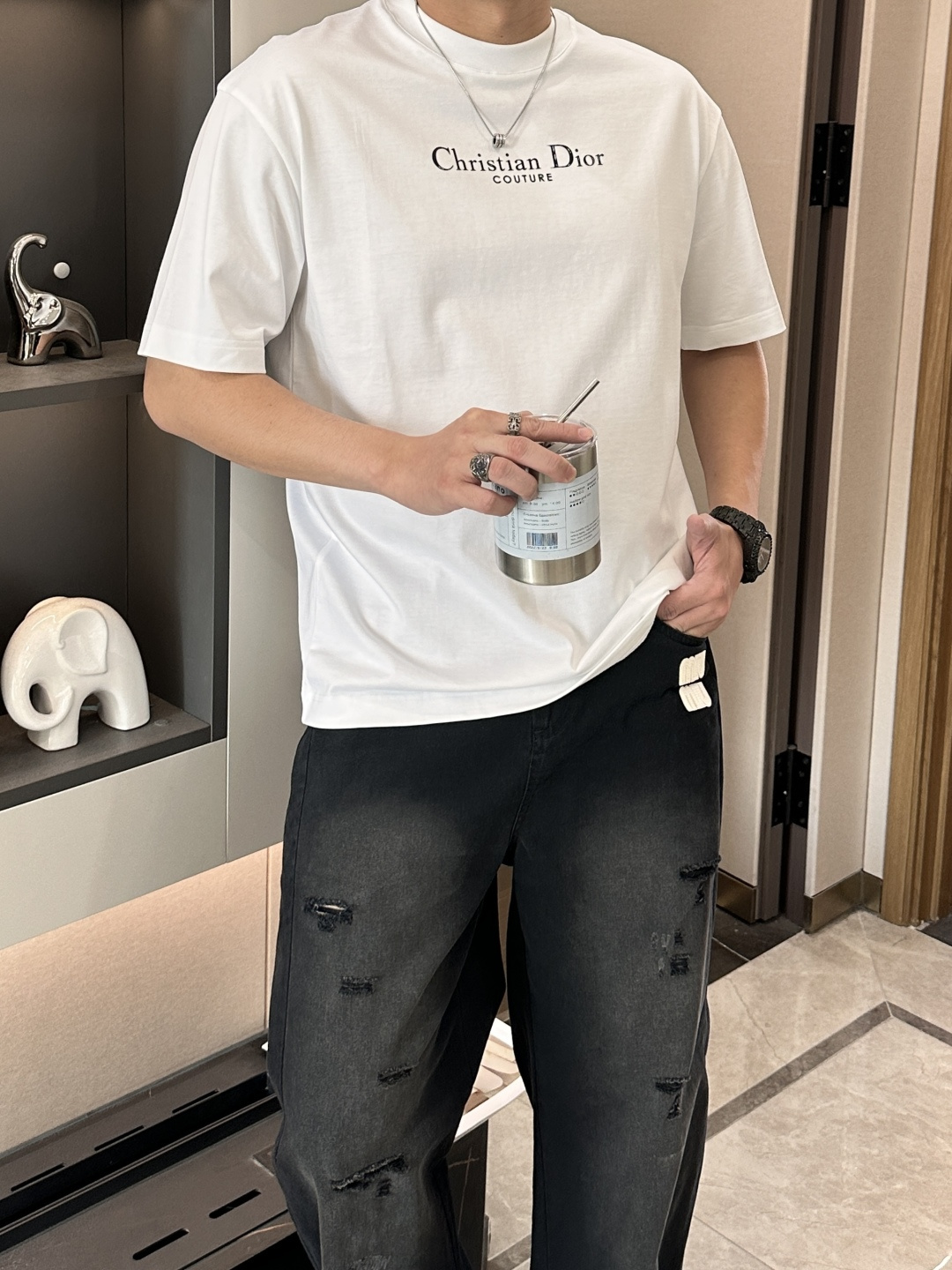 D奥 2026春夏新款首发专柜最新款短袖圆领T恤 高端订制 设计前卫时尚！品牌logo重工艺设计 高端定