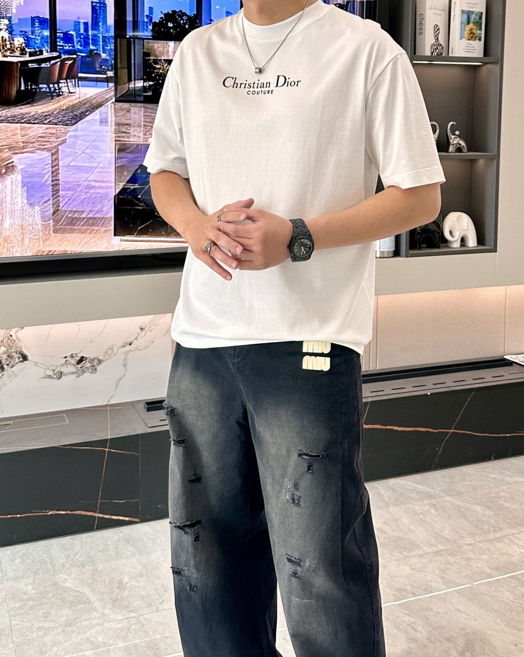 D奥 2026春夏新款首发专柜最新款短袖圆领T恤 高端订制 设计前卫时尚！品牌logo重工艺设计 高端定