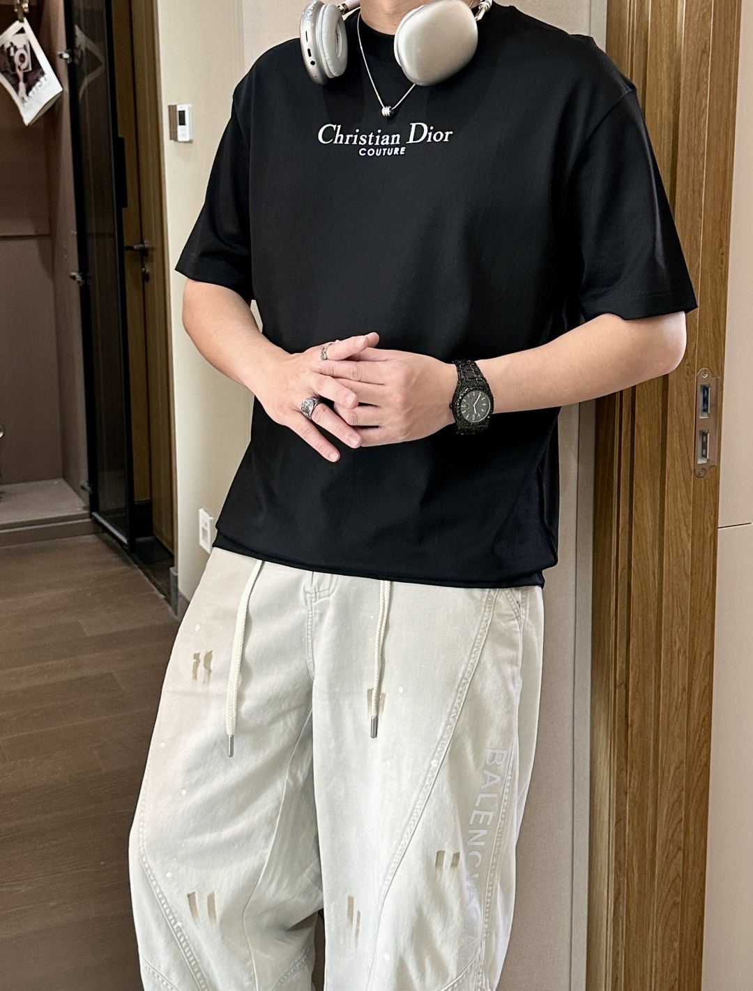 D奥 2026春夏新款首发专柜最新款短袖圆领T恤 高端订制 设计前卫时尚！品牌logo重工艺设计 高端定