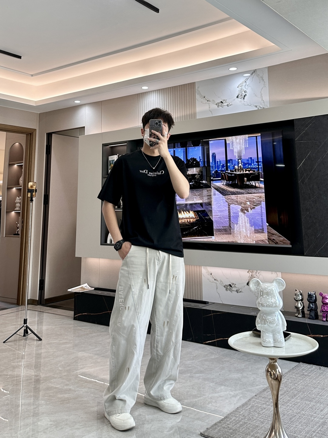 D奥 2026春夏新款首发专柜最新款短袖圆领T恤 高端订制 设计前卫时尚！品牌logo重工艺设计 高端定