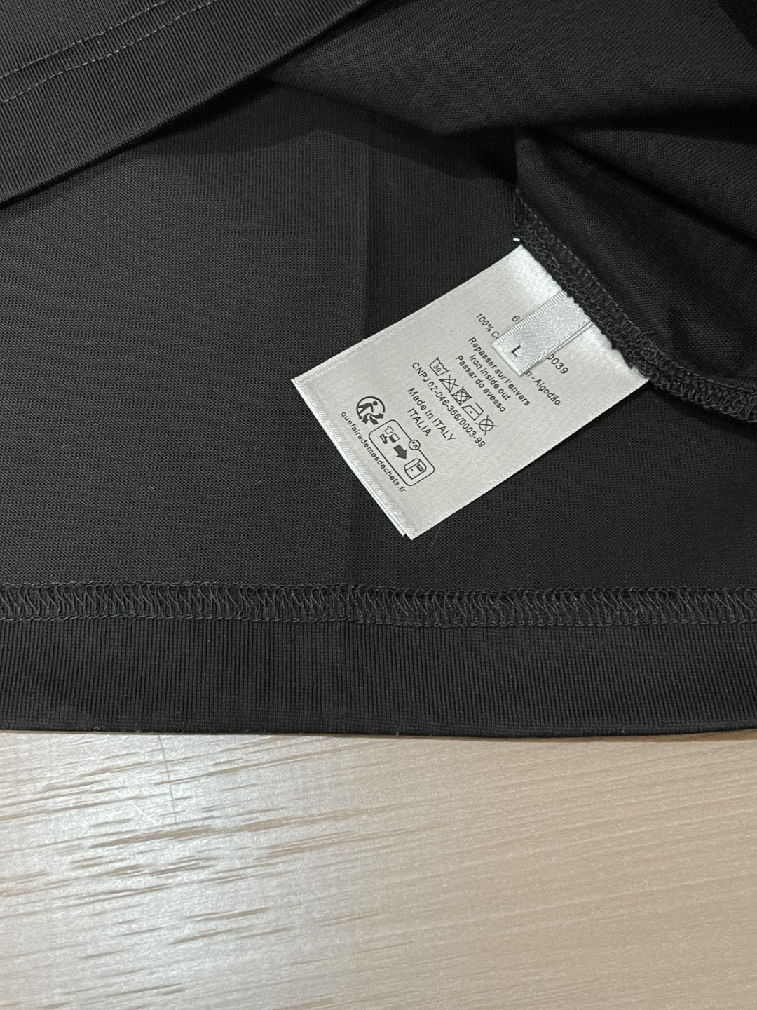 D奥 2026春夏新款首发专柜最新款短袖圆领T恤 高端订制 设计前卫时尚！品牌logo重工艺设计 高端定