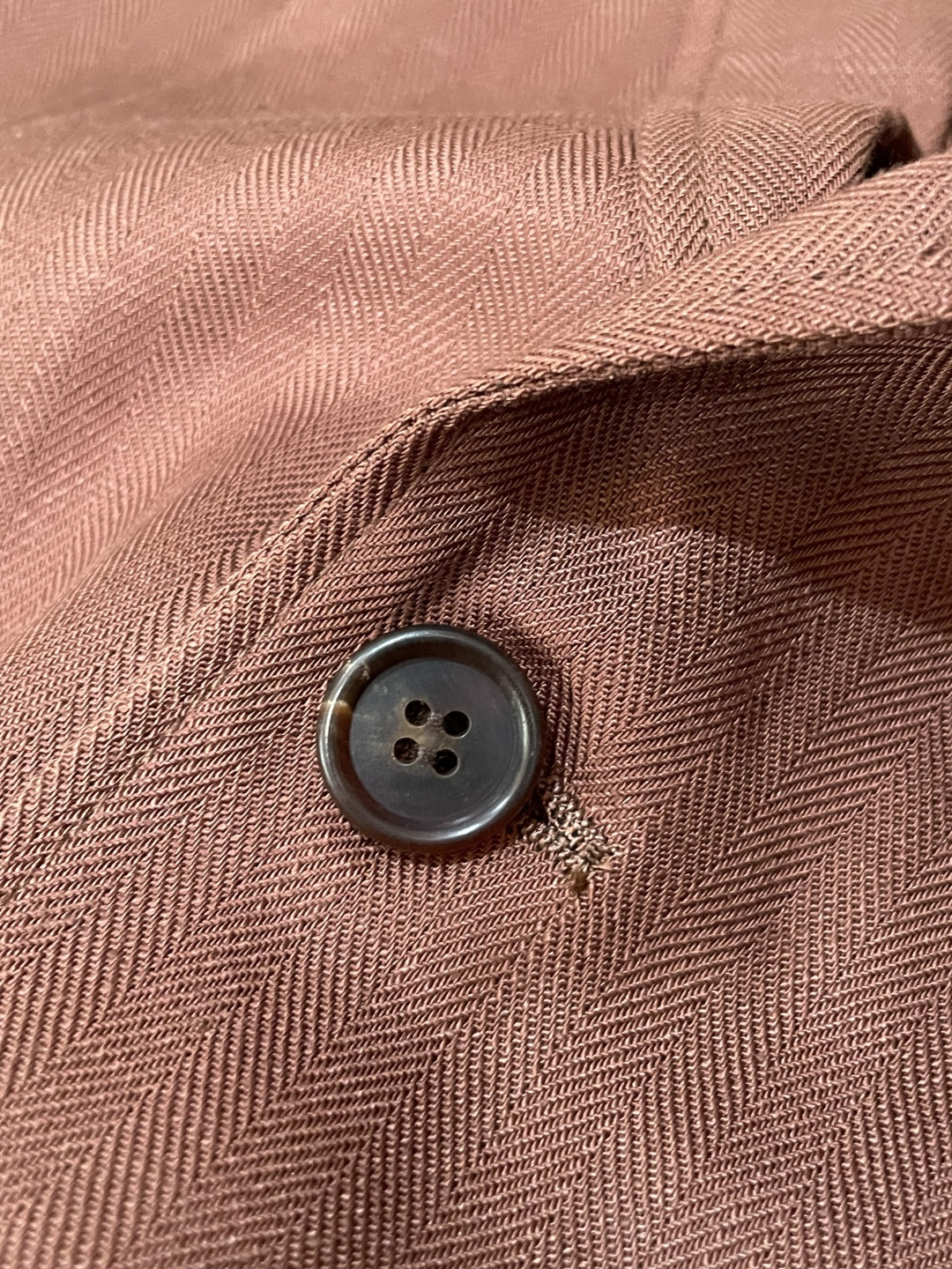 LSS早春新款亚麻天丝混纺人字纹翻领西服，男士经典徽标刺绣口袋商务休闲西装夹克外套！贸易公司渠道稀出，同