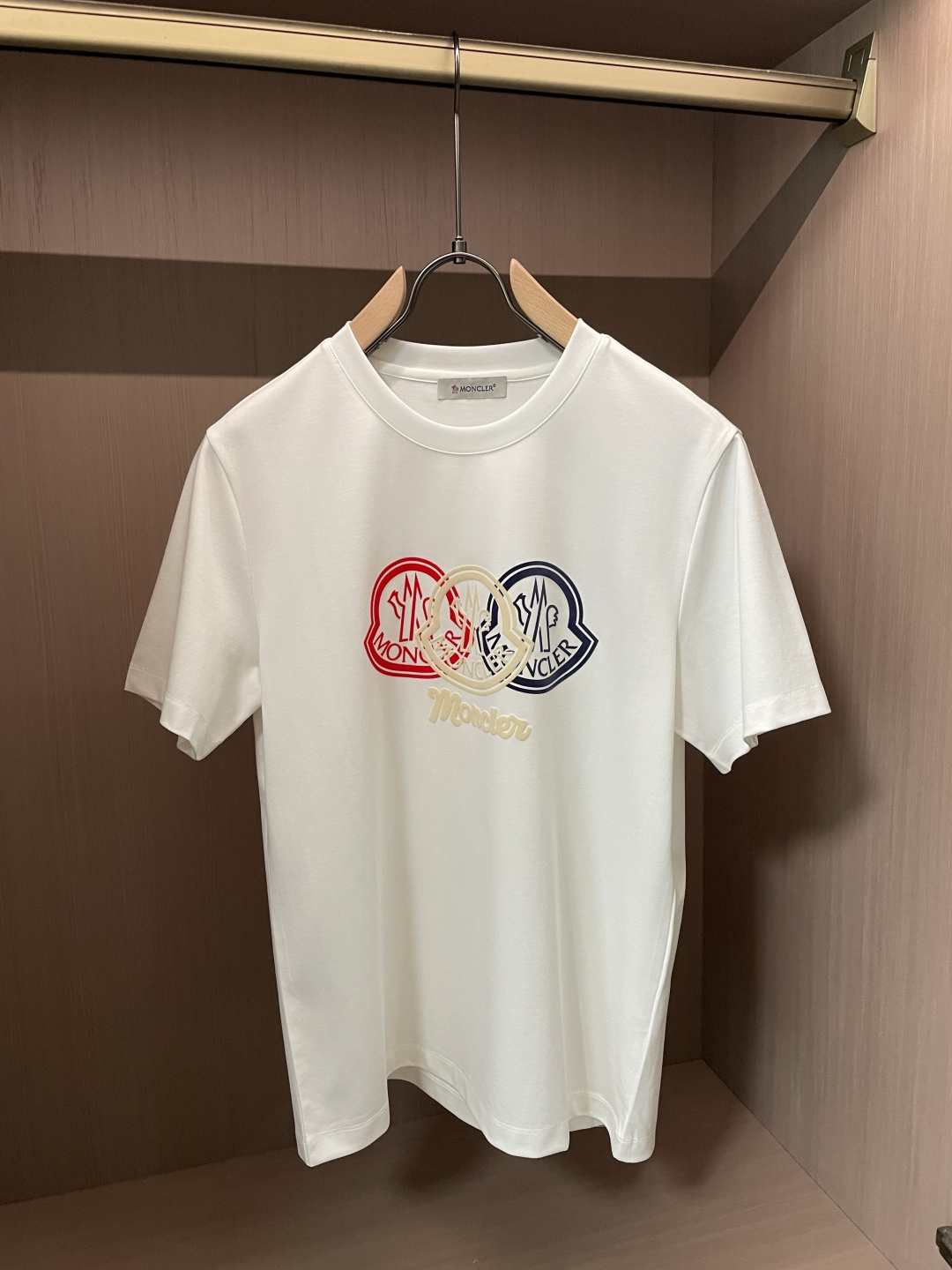 蒙口 2026ss夏装新品 专柜在售 最新系列图案logo短袖T恤 必须人手一件的节奏！进口顶极丝光棉面