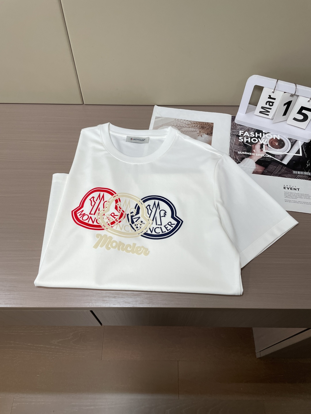 蒙口 2026ss夏装新品 专柜在售 最新系列图案logo短袖T恤 必须人手一件的节奏！进口顶极丝光棉面