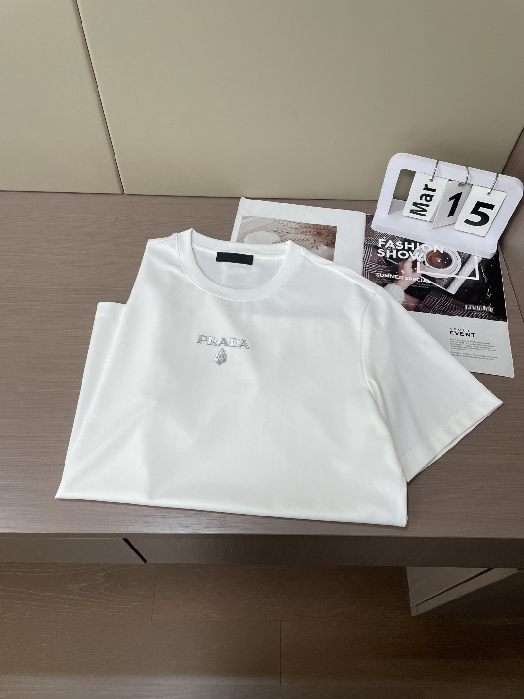Prad 2026ss夏装新品 专柜在售 最新系列图案logo短袖T恤 必须人手一件的节奏！进口顶极丝光
