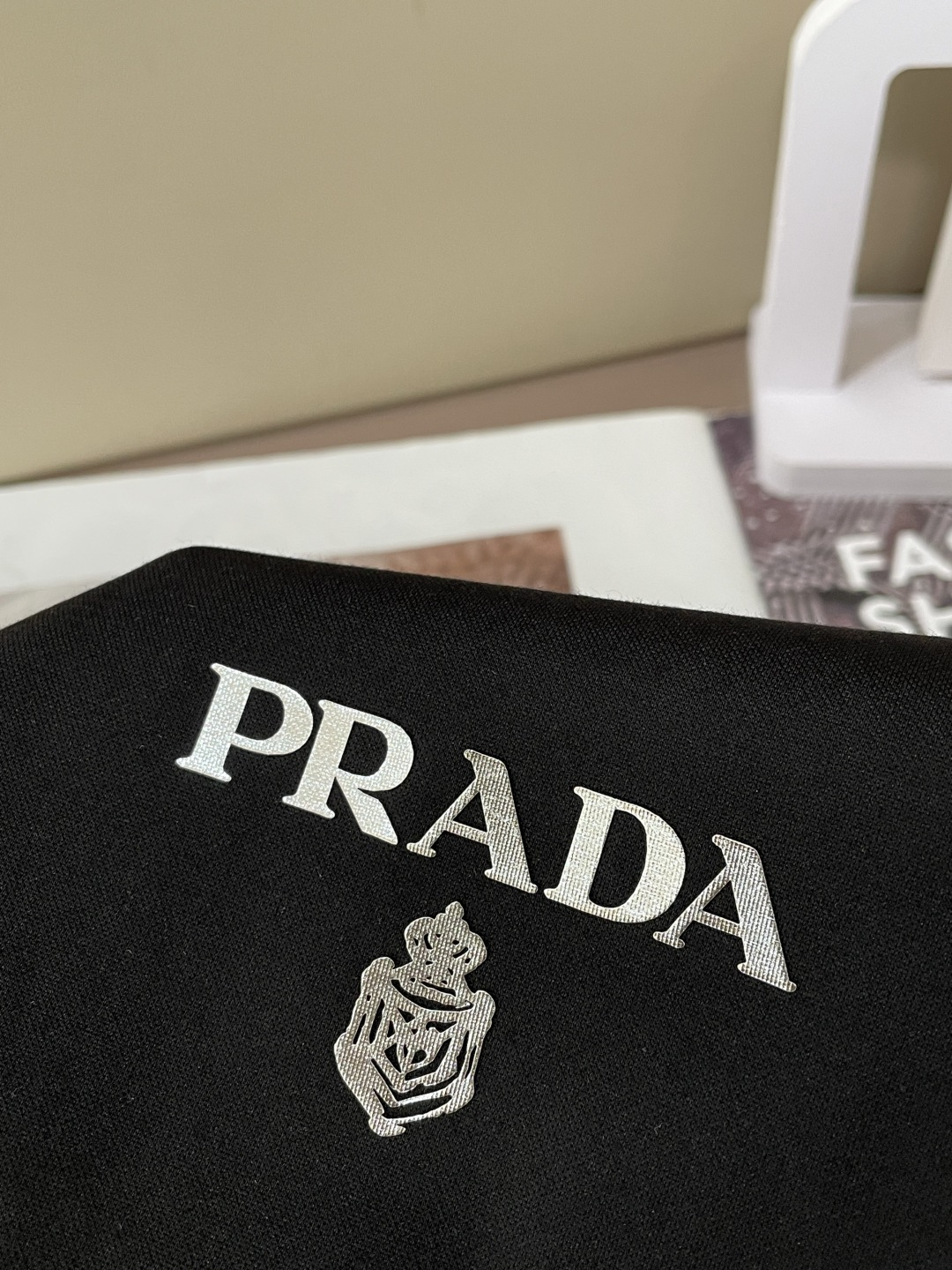 Prad 2026ss夏装新品 专柜在售 最新系列图案logo短袖T恤 必须人手一件的节奏！进口顶极丝光