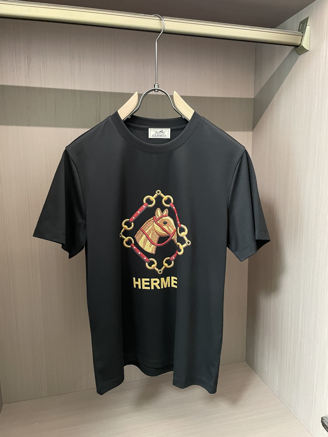 爱🐎仕 2026ss夏装新品 专柜在售 最新系列图案logo短袖T恤 必须人手一件的节奏！进口顶极丝光棉