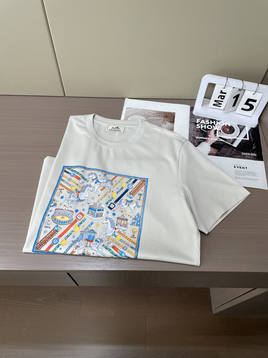 爱马仕 2026ss夏装新品 专柜在售 最新系列图案logo短袖T恤 必须人手一件的节奏！进口顶极丝光棉