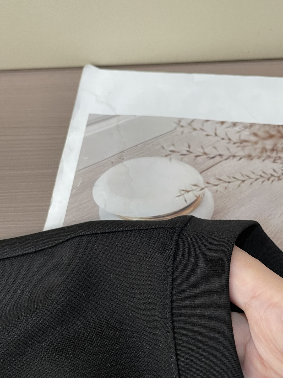 爱马仕 2026ss夏装新品 专柜在售 最新系列图案logo短袖T恤 必须人手一件的节奏！进口顶极丝光棉