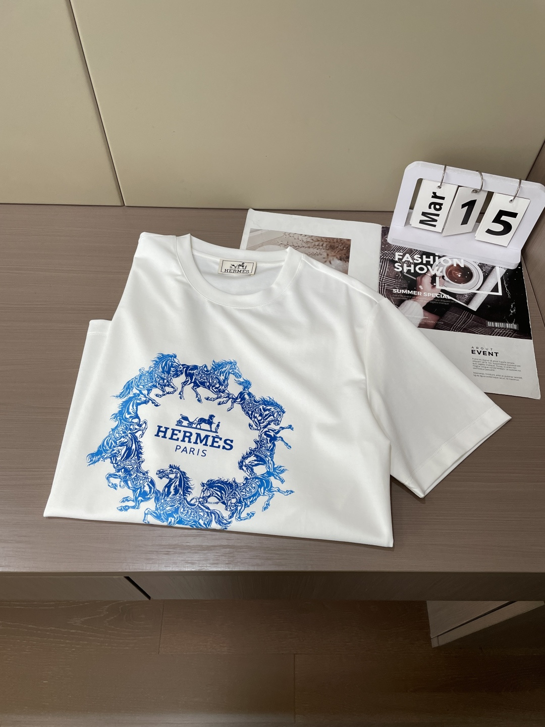 爱马仕 2026ss夏装新品 专柜在售 最新系列图案logo短袖T恤 必须人手一件的节奏！进口顶极丝光棉