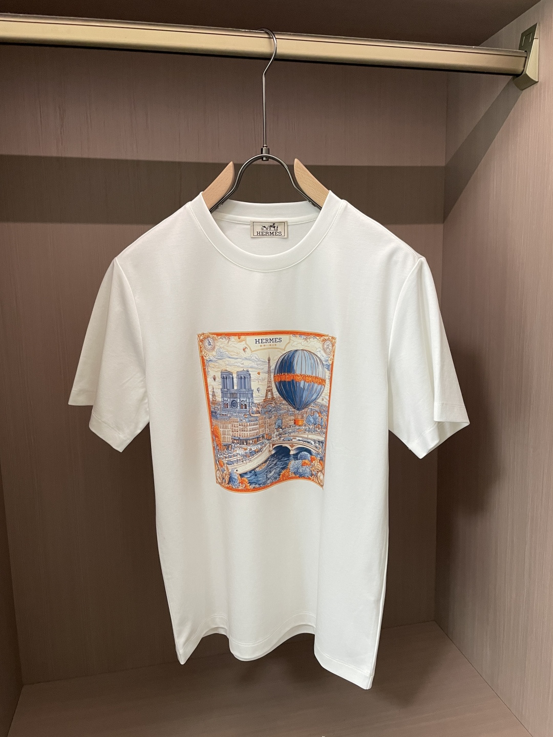 爱马仕 2026ss夏装新品 专柜在售 最新系列图案logo短袖T恤 必须人手一件的节奏！进口顶极丝光棉